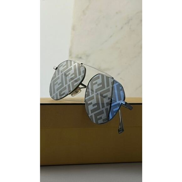 NEW Fendi FE40061U Silver Logo Mirror Aviator Unisex Sunglasses main image 4